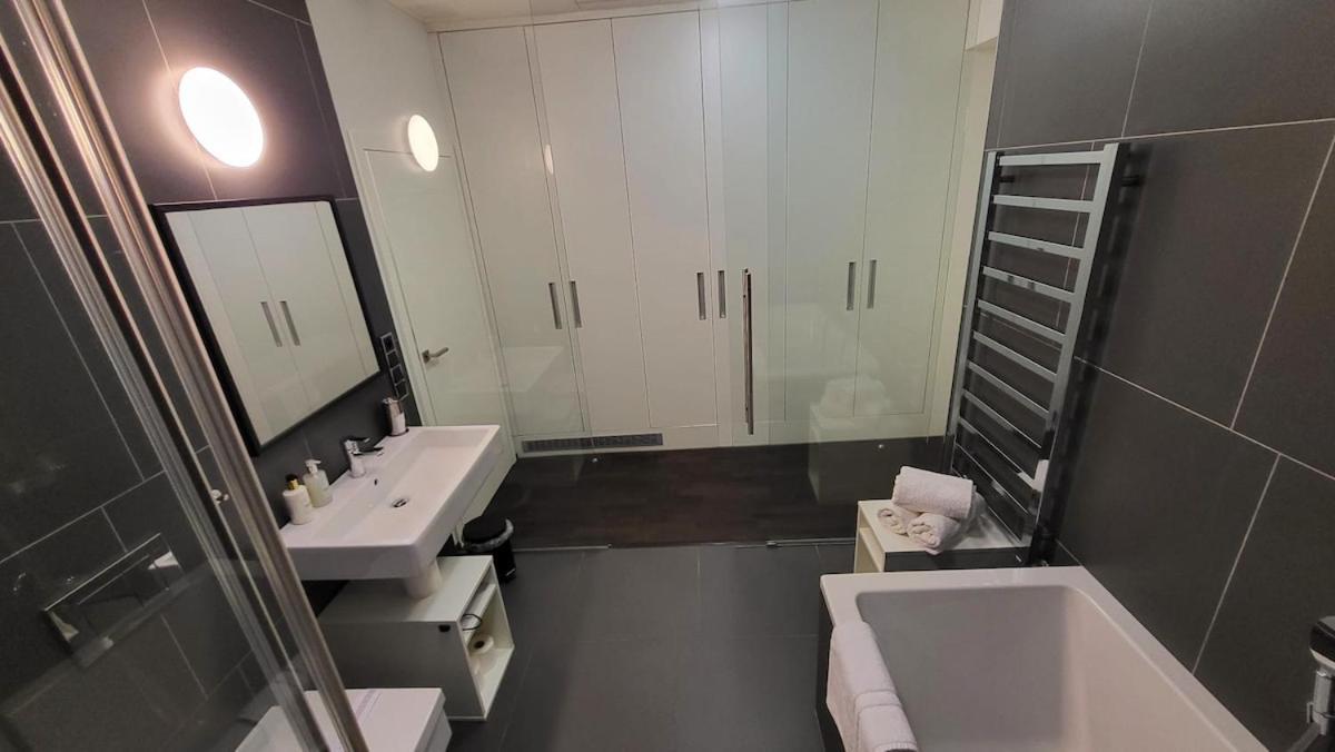 Luxury - Free Massages From Physiotherapists * Praha